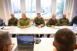 21.11.2025. Kielce. Posiedzenie Wojewódzkiego Zespołu Zarządzania Kryzysowego / Fot. Wiktor Taszłow - Radio Kielce