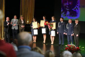 Starostwo doceniło najbardziej zasłużone funkcjonariuszki - Radio Kielce
