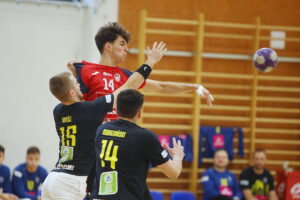 Po heroicznej walce SMS przegrywa z Pałacem Tarnów - Radio Kielce