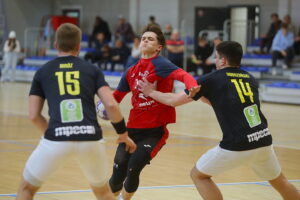 Po heroicznej walce SMS przegrywa z Pałacem Tarnów - Radio Kielce