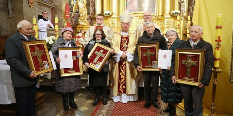 Pomagali bez rozgłosu, zostali nagrodzeni - Radio Kielce Pomagali bez rozgłosu, zostali nagrodzeni