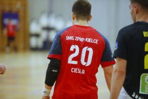 Po heroicznej walce SMS przegrywa z Pałacem Tarnów - Radio Kielce