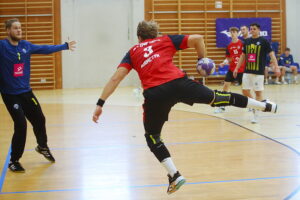 Po heroicznej walce SMS przegrywa z Pałacem Tarnów - Radio Kielce