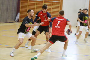 Po heroicznej walce SMS przegrywa z Pałacem Tarnów - Radio Kielce