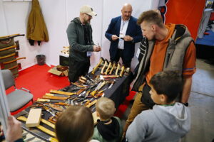 22.11.2025. Targi Kielce. III Festiwal Wędkarstwa i Survivalu / Fot. Wiktor Taszłow - Radio Kielce