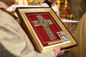 23.11.2025. Kielce. Katedra. Wręczenie medali „Pro Christo Rege et Ecclesia” / Fot. Wiktor Taszłow - Radio Kielce