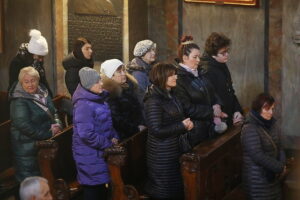 23.11.2025. Kielce. Katedra. Wręczenie medali „Pro Christo Rege et Ecclesia” / Fot. Wiktor Taszłow - Radio Kielce