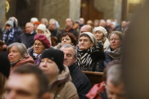 23.11.2025. Kielce. Katedra. Wręczenie medali „Pro Christo Rege et Ecclesia” / Fot. Wiktor Taszłow - Radio Kielce