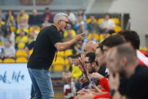 26.11.2025. Kielce. Mecz Ligi Mistrzów Industria Kielce - Dinamo Bukareszt / Fot. Wiktor Taszłow - Radio Kielce