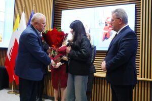 Empatia to część ich pracy. Zostali za nią wyróżnieni - Radio Kielce 27.11.2025. Kielce. Dzień Pracownika Socjalnego / Fot. Wiktor Taszłow - Radio Kielce