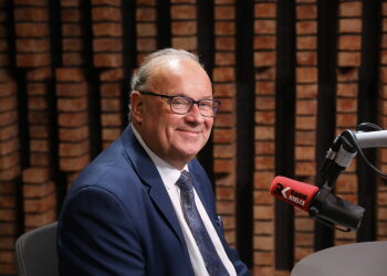 ROZMOWA DNIA. Artur Jaroń, dyrektor Zespołu Państwowych Szkół Muzycznych im. Ludomira Różyckiego w Kielcach - Radio Kielce 28.11.2025. Radio Kielce. Rozmowa Dnia. Na zdjęciu: Artur Jaroń - dyrektor Zespołu Państwowych Szkół Muzycznych / Fot. Wiktor Taszłow - Radio Kielce