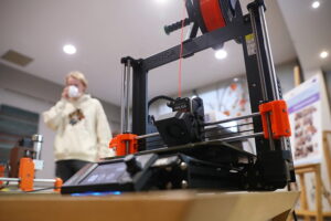 28.11.2025. Kielce. Podsumowanie projektu w ramach programu „Zagraniczna mobilność edukacyjna uczniów i absolwentów oraz kadry kształcenia zawodowego” / Fot. Wiktor Taszłow - Radio Kielce