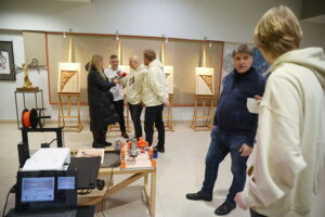 28.11.2025. Kielce. Podsumowanie projektu w ramach programu „Zagraniczna mobilność edukacyjna uczniów i absolwentów oraz kadry kształcenia zawodowego” / Fot. Wiktor Taszłow - Radio Kielce