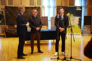 28.11.2025. Kielce. Filharmonia Świętokrzyska. Podpisanie umowy między Filharmonią Świętokrzyską a Klubem Sportowym Iskra Kielce / Fot. Wiktor Taszłow - Radio Kielce