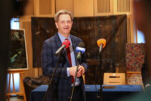 28.11.2025. Kielce. Filharmonia Świętokrzyska. Podpisanie umowy między Filharmonią Świętokrzyską a Klubem Sportowym Iskra Kielce / Fot. Wiktor Taszłow - Radio Kielce