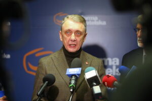 28.11.2025. Kielce. Konfrencja prasowa działaczy KO / Fot. Wiktor Taszłow - Radio Kielce