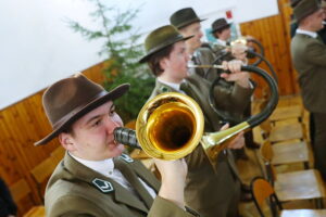 29.11.2025. Zagnańsk. IV Świętokrzyski Konkurs Sygnalistyki Myśliwskiej „Echo Dębu Bartka” / Fot. Wiktor Taszłow - Radio Kielce