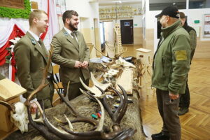 29.11.2025. Zagnańsk. IV Świętokrzyski Konkurs Sygnalistyki Myśliwskiej „Echo Dębu Bartka” / Fot. Wiktor Taszłow - Radio Kielce