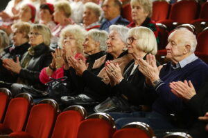 Przypomnienieli mowę naszych przodków - Radio Kielce 29.11.2025. Kielce. WDK. XV Przegląd Regionalny Gadek „Toto nase ludowe godanie” / Fot. Wiktor Taszłow - Radio Kielce