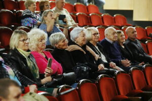 Przypomnienieli mowę naszych przodków - Radio Kielce 29.11.2025. Kielce. WDK. XV Przegląd Regionalny Gadek „Toto nase ludowe godanie” / Fot. Wiktor Taszłow - Radio Kielce