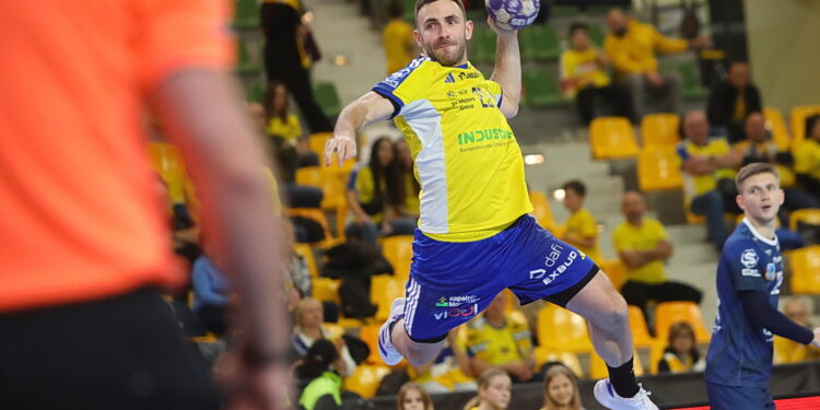 Industria nie zwalnia tempa. Kolejna wysoka wygrana kielczan - Radio Kielce 29.11.2025. Kielce. Mecz Stal Mielec - Industria Kielce / Fot. Wiktor Taszłow - Radio Kielce