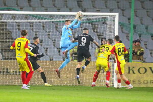 29.11.2025. Kielce. Mecz Korona Kielce - Cracovia Kraków / Fot. Wiktor Taszłow - Radio Kielce