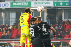 29.11.2025. Kielce. Mecz Korona Kielce - Cracovia Kraków / Fot. Wiktor Taszłow - Radio Kielce