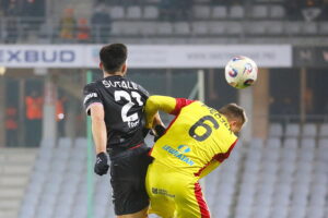 29.11.2025. Kielce. Mecz Korona Kielce - Cracovia Kraków / Fot. Wiktor Taszłow - Radio Kielce