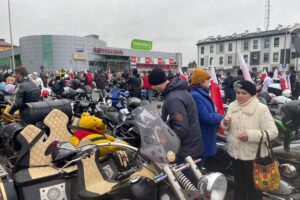 11.11.2025. Sandomierz. Niepodległościowy Piknik Motocyklowy / Fot. Grażyna Szlęzak-Wójcik - Radio Kielce