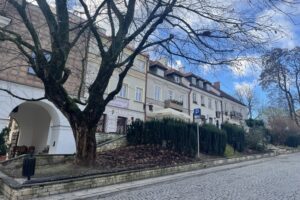 18.11.2025. Sandomierz. Starówka, Rynek / Fot. Grażyna Szlęzak-Wójcik - Radio Kielce