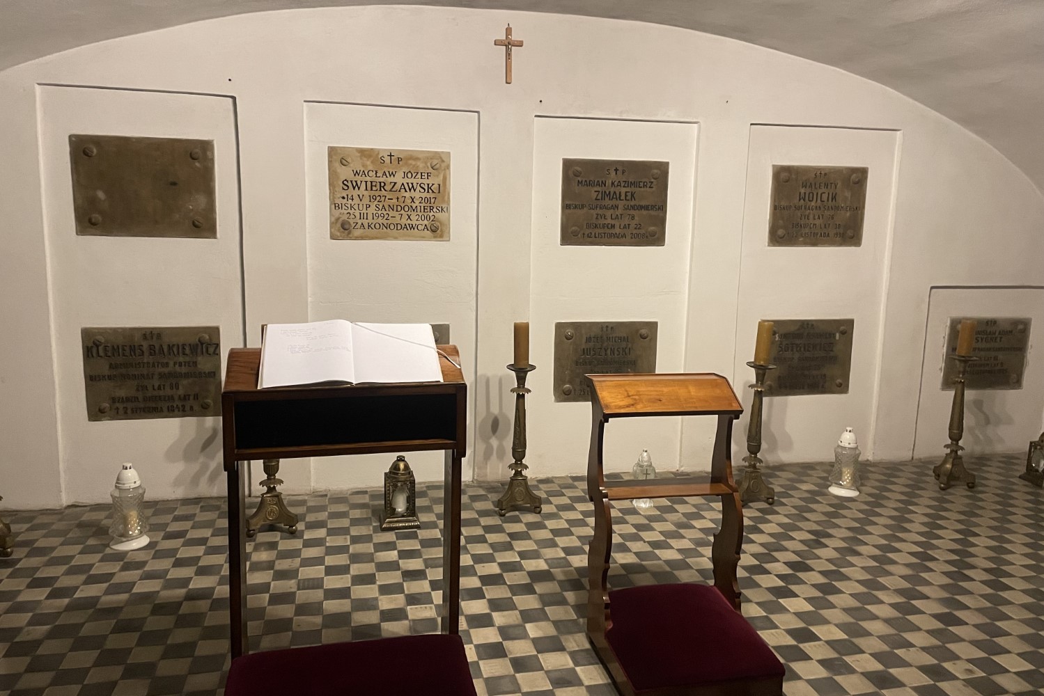 Wyjątkowa okazja, by zobaczyć krypty w sandomierskiej katedrze