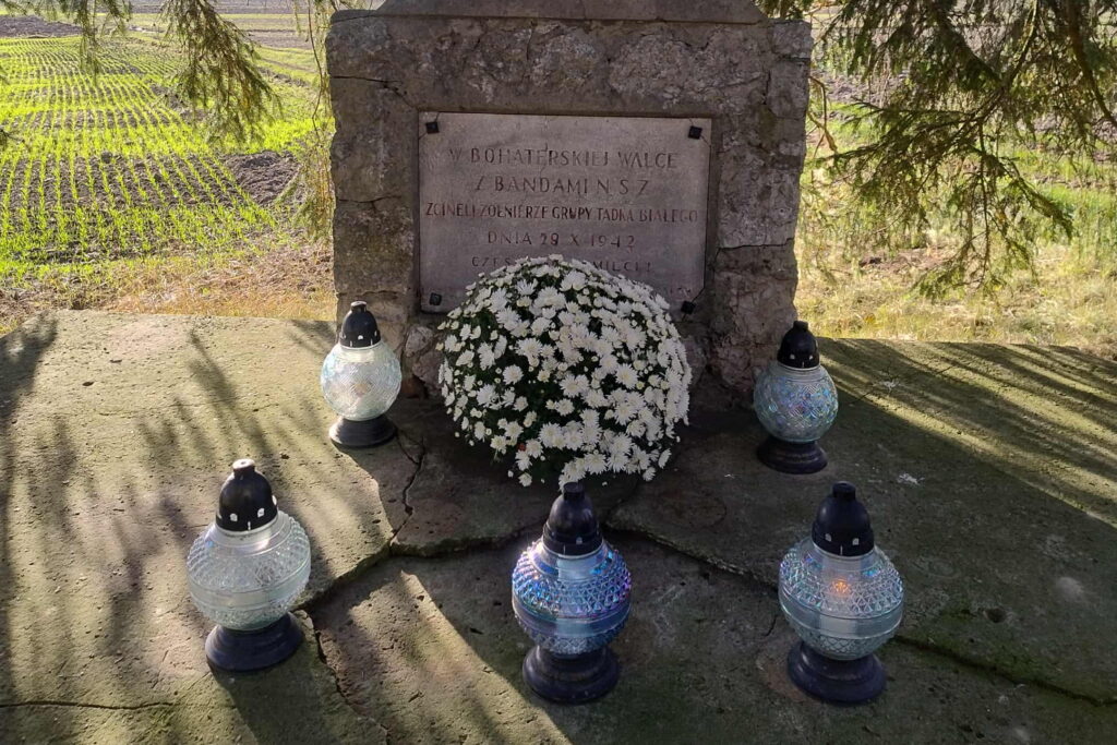 Pamięć o bandytach wygrała!