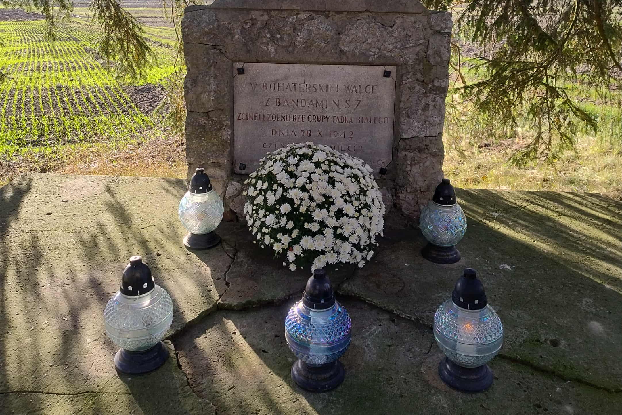 Pamięć o bandytach wygrała!