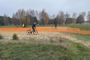 08.11.2025. Borków. Świętokrzyska Liga Kolarstwa Przełajowego / Fot. Jakub Rożek - Radio Kielce