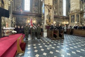 11.11.2025. Sandomierz. Święto Niepodległości. Msza święta w intencji ojczyzny w bazylice katedralnej / Fot. Grażyna Szlęzak-Wójcik – Radio Kielce