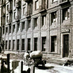 Kielce. Ulica Paderewskiego. Lata 1955-1960. Restauracja „Jodłowa” w budynku przy ul. Paderewskiego 5 / źródło: fotopolska.eu