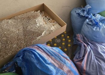 Nielegalne wyroby tytoniowe i spirytusowe w mieszkaniu 64-latka