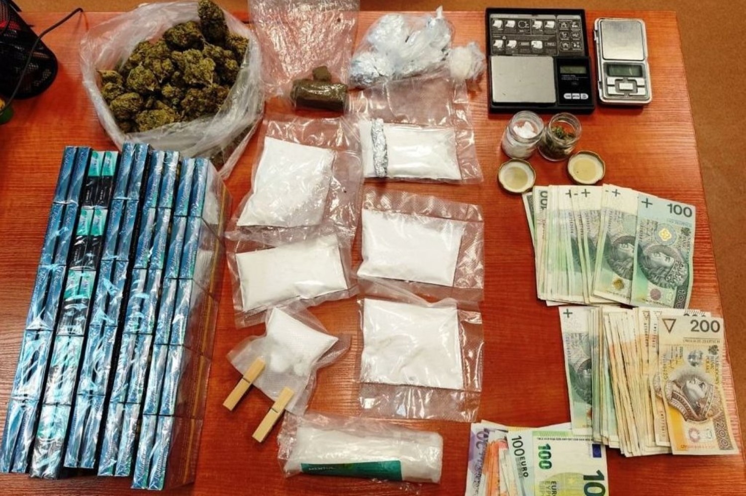 Marihuana, haszysz, a choćby kokaina u 44-letniego kielczanina