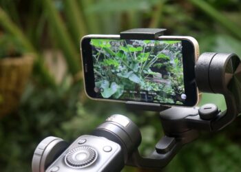 Jak nagrać film dokumentalny smartfonem?