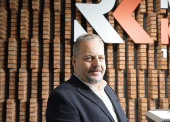 14.11.2025. Kielce. Radio Kielce. Rozmowa Dnia. Na zdjęciu: Dr Rafał Szpak, dyrektor Świętokrzyskiego Centrum Matki i Noworodka w Kielcach / Fot. Sebastian Kalwat - Radio Kielce