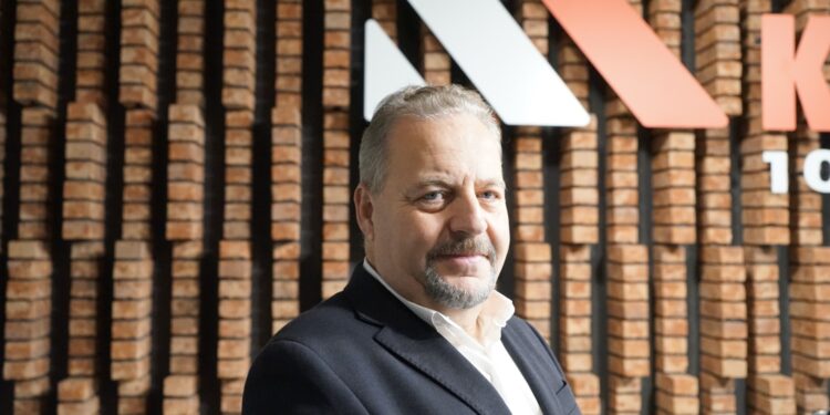 Dr Rafał Szpak: przybywa pacjentek, które borykają się z problemami urologicznymi - Radio Kielce 14.11.2025. Kielce. Radio Kielce. Rozmowa Dnia. Na zdjęciu: Dr Rafał Szpak, dyrektor Świętokrzyskiego Centrum Matki i Noworodka w Kielcach / Fot. Sebastian Kalwat - Radio Kielce