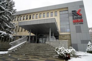 Atak zimy w regionie. Piękne widoki, ale warunki na drogach trudne - Radio Kielce 23.11.2025. Kielce. Zima / Fot. Piotr Kwaśniewski - Radio Kielce