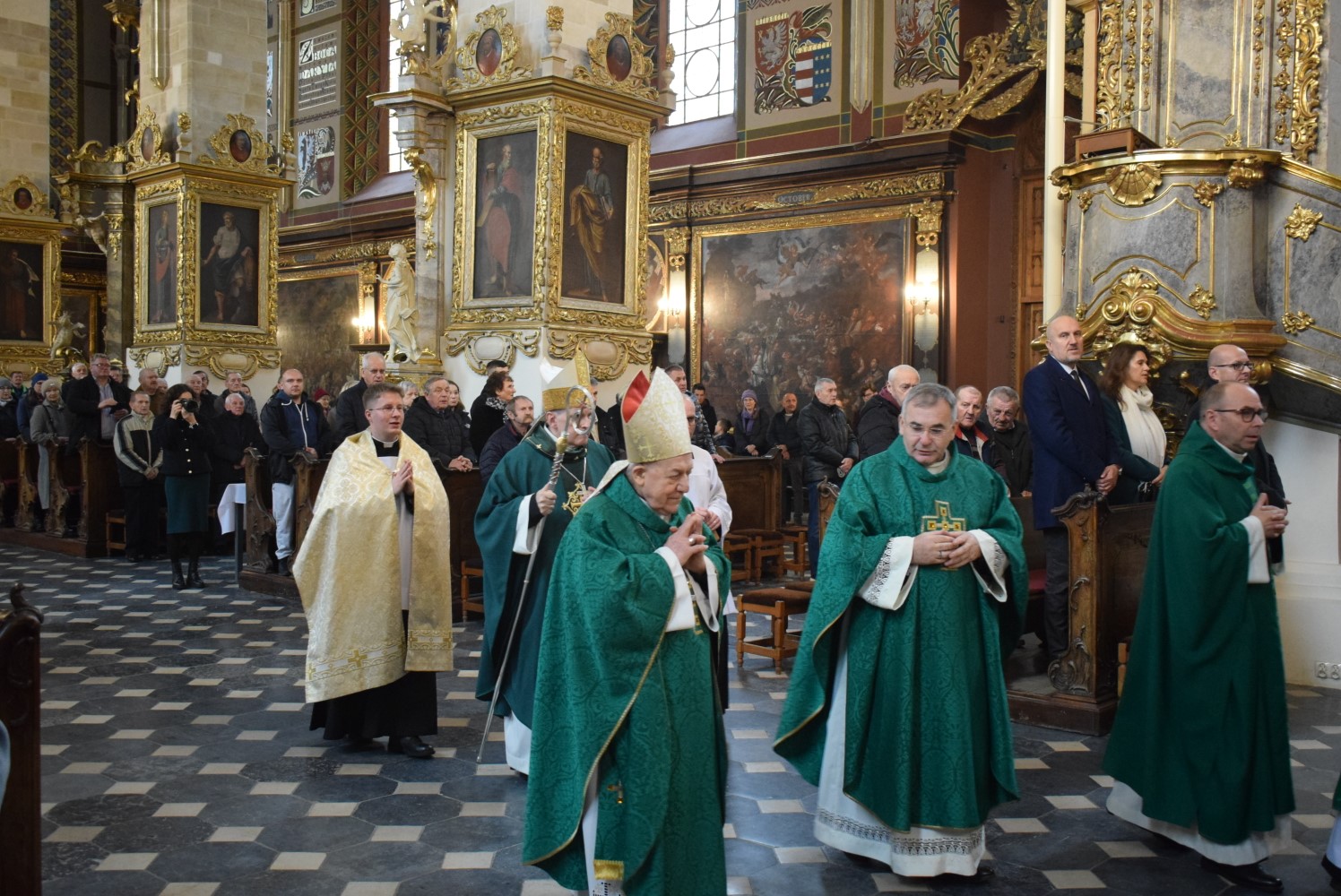 Ubodzy i samotni potrzebują naszej obecności