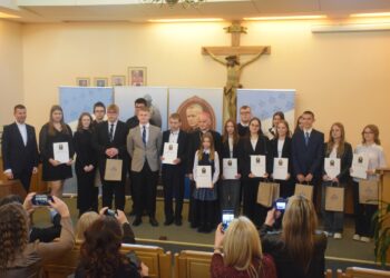 14.11.2025. Kielce. Stypendia biskupa Czesława Kaczmarka / Fot. Marlena Płaska - Radio Kielce