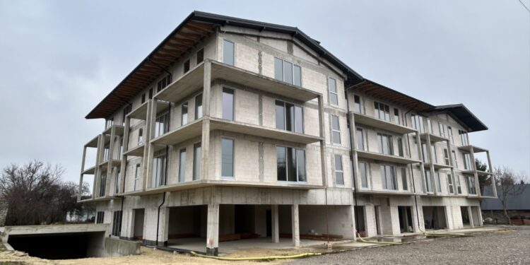 Władze Chmielnika chcą zatrzymać młodych. Pomóc ma w tym budownictwo komunalne