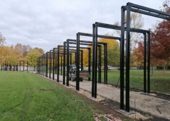 Imponujące pergole w nowym parku zdrojowym