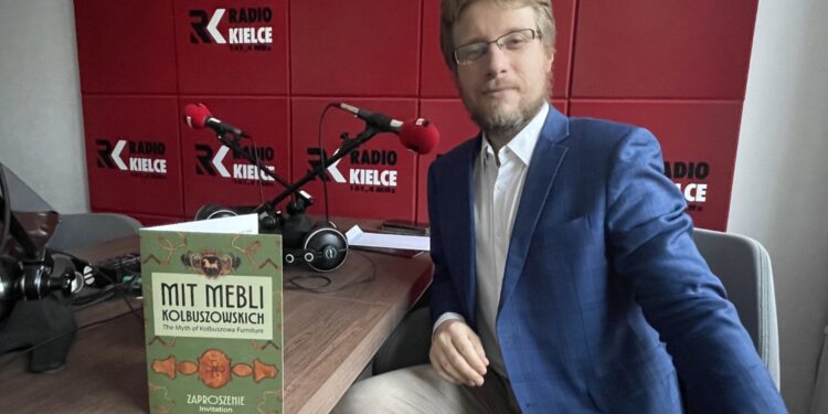 „Fenomen mebli kolbuszowskich" na wystawie w sandomierskim zamku - Radio Kielce „Fenomen mebli kolbuszowskich" na wystawie w sandomierskim zamku