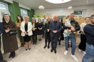 03.11.2025. Osiek. Otwarcie żłobka samorządowego / Fot. Grażyna Szlęzak-Wójcik - Radio Kielce