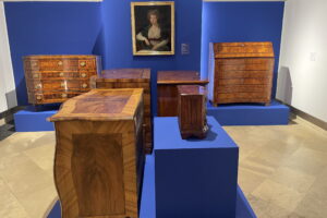 Meble kolbuszowskie na nowej wystawie - Radio Kielce Meble kolbuszowskie na nowej wystawie - Radio Kielce