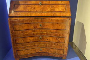 Meble kolbuszowskie na nowej wystawie - Radio Kielce Meble kolbuszowskie na nowej wystawie - Radio Kielce